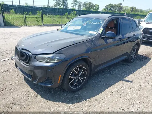 5UX53DP01N9M86877 2022 BMW X3 - Image 2