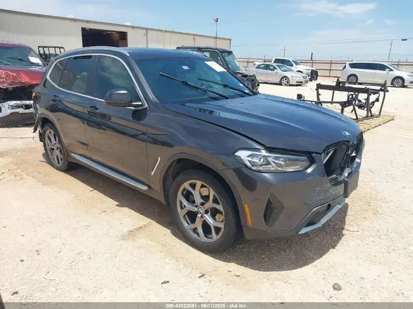 5UX53DP01N9N05282 2022 BMW X3 - Image 1