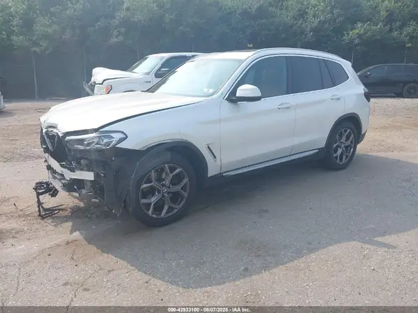 5UX53DP01N9N20588 2022 BMW X3 - Image 2