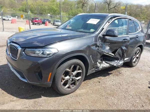 5UX53DP01N9N40260 2022 BMW X3 - Image 2