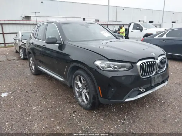 5UX53DP01P9R81339 2023 BMW X3 - Image 1