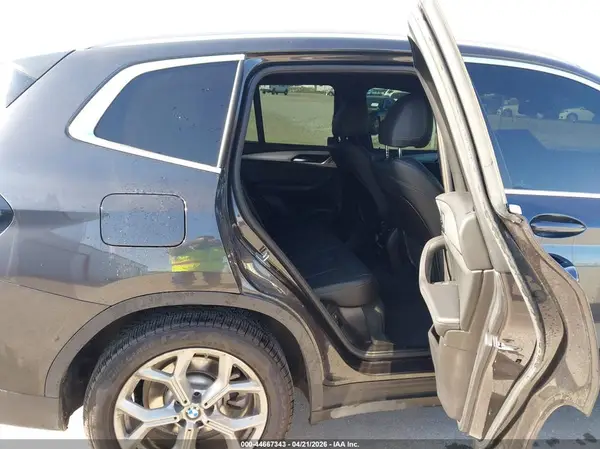 5UX53DP01P9S04501 2023 BMW X3 - Image 8