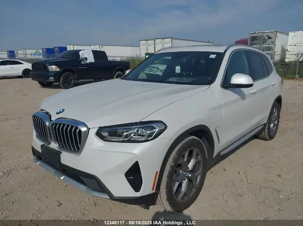 5UX53DP01P9S72376 2023 BMW X3 - Image 2