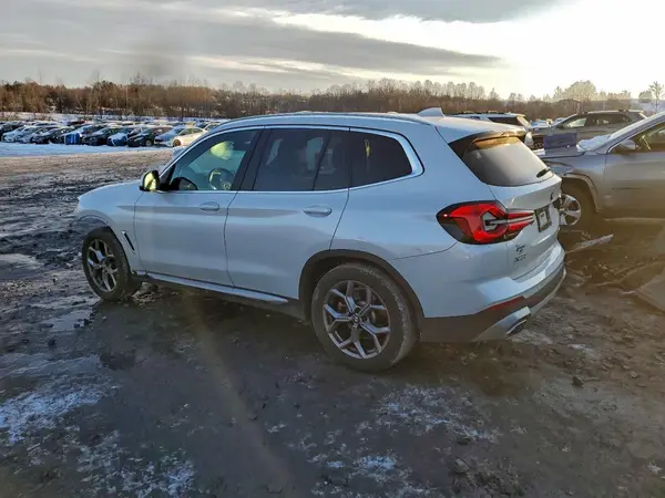 5UX53DP01R9U55179 2024 BMW X3 - Image 2