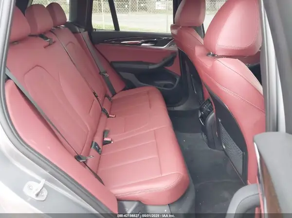 5UX53DP01R9W01127 2024 BMW X3 - Image 8
