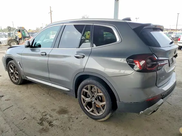 5UX53DP01R9W93467 2024 BMW X3 - Image 2