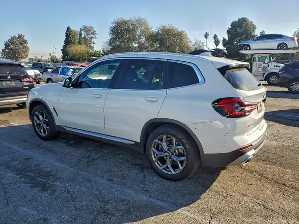 5UX53DP02N9K21241 2022 BMW X3 - Image 2
