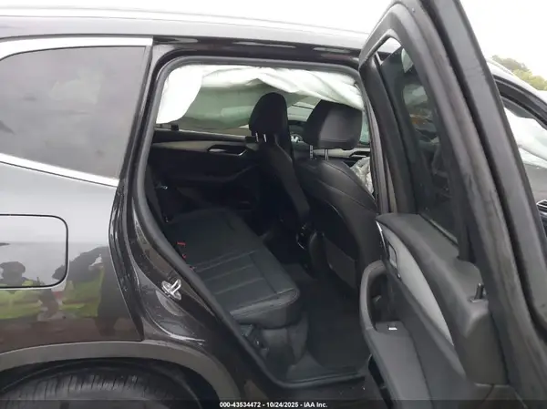 5UX53DP02N9K34135 2022 BMW X3 - Image 8