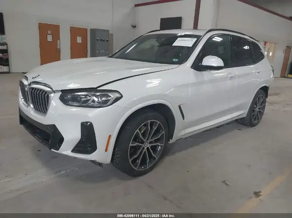 5UX53DP02N9K40520 2022 BMW X3 - Image 2