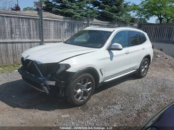 5UX53DP02N9K41327 2022 BMW X3 - Image 2