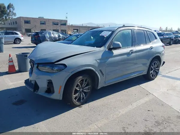 5UX53DP02N9K50545 2022 BMW X3 - Image 2