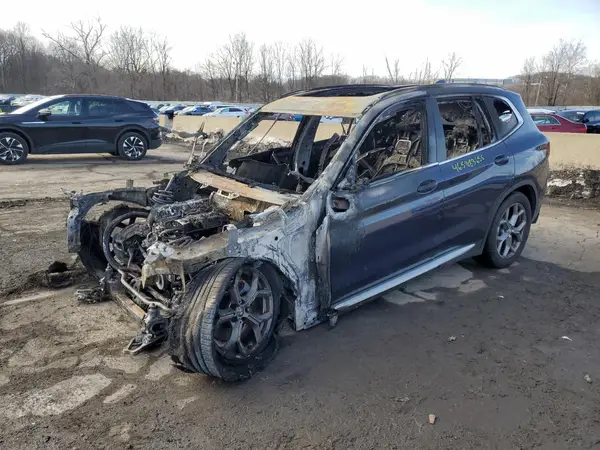 5UX53DP02N9K63019 2022 BMW X3 - Image 1
