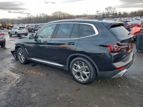 5UX53DP02N9K64896 2022 BMW X3 - Image 2