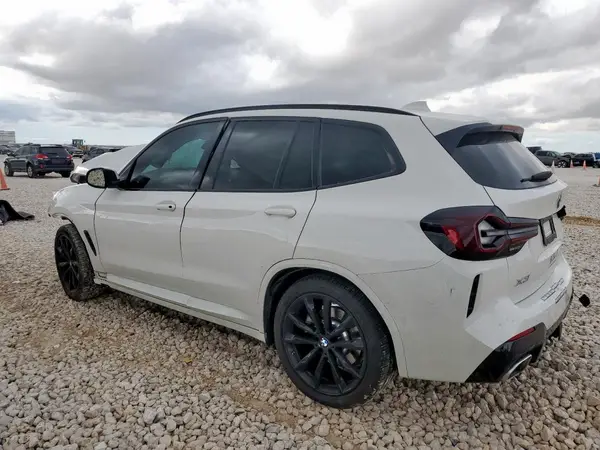 5UX53DP02N9L14681 2022 BMW X3 - Image 2