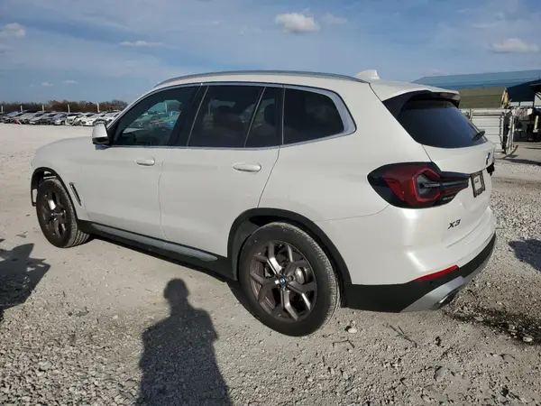 5UX53DP02N9L16107 2022 BMW X3 - Image 2