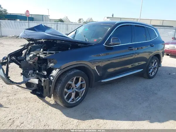 5UX53DP02N9L93334 2022 BMW X3 - Image 2