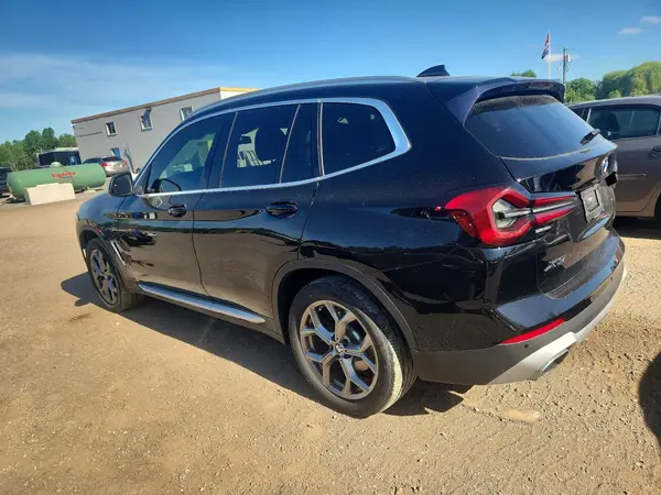 5UX53DP02N9L97786 2022 BMW X3 - Image 2