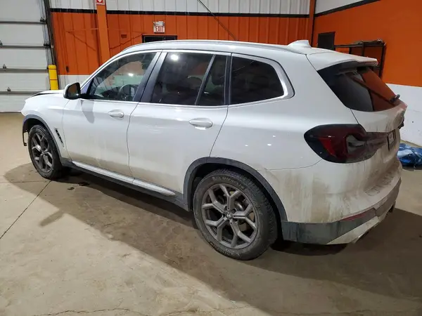 5UX53DP02N9M21018 2022 BMW X3 - Image 2