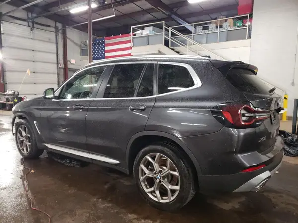 5UX53DP02P9P37327 2023 BMW X3 - Image 2