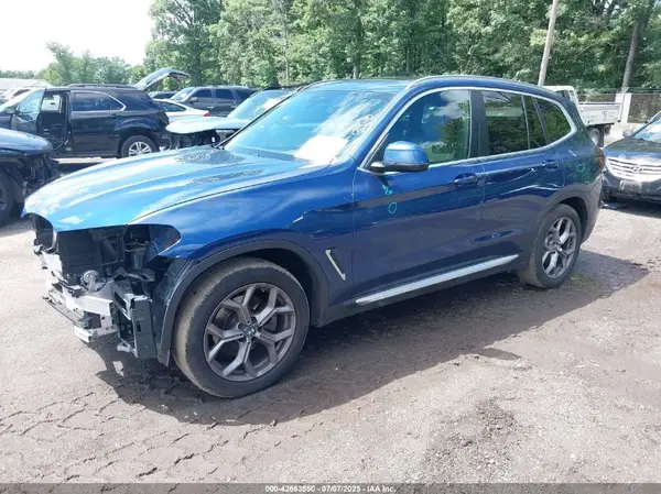 5UX53DP02P9R26155 2023 BMW X3 - Image 2