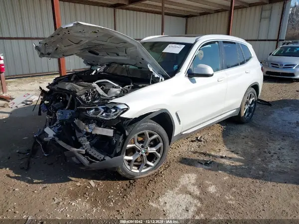 5UX53DP02R9T42938 2024 BMW X3 - Image 2