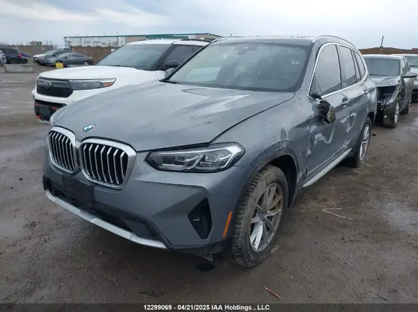 5UX53DP02R9T52241 2024 BMW X3 - Image 2