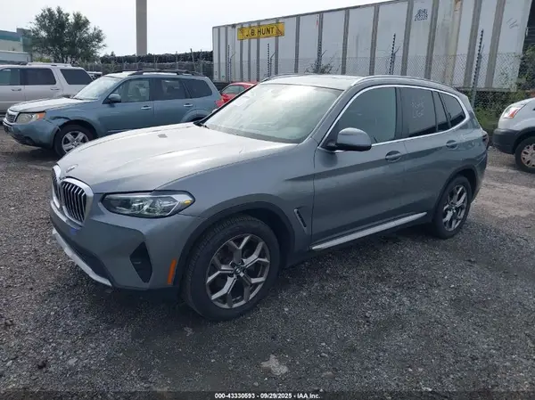 5UX53DP02R9U82987 2024 BMW X3 - Image 2
