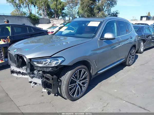 5UX53DP02R9W01184 2024 BMW X3 - Image 2
