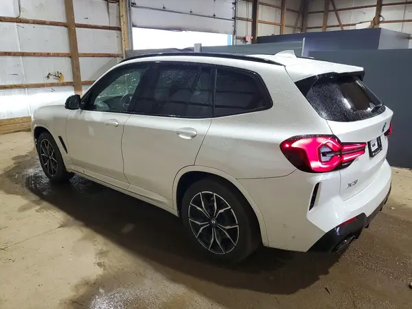 5UX53DP02R9W39028 2024 BMW X3 - Image 2