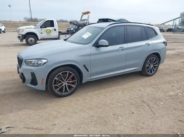 5UX53DP02R9X26587 2024 BMW X3 - Image 2