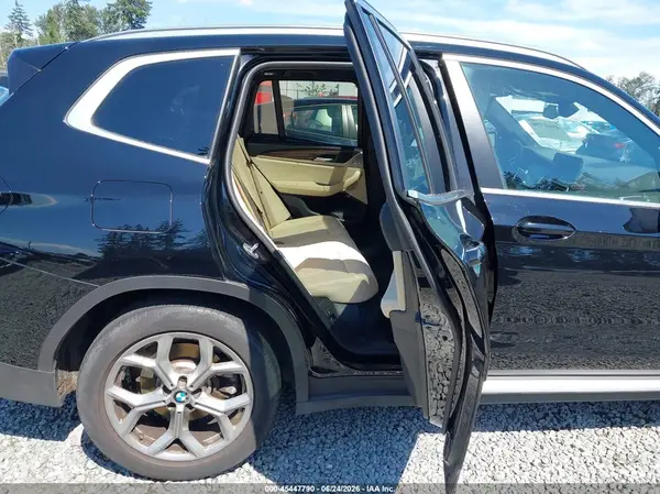 5UX53DP03N9J53760 2022 BMW X3 - Image 8