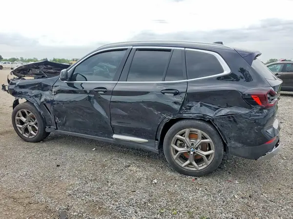 5UX53DP03N9K41868 2022 BMW X3 - Image 2