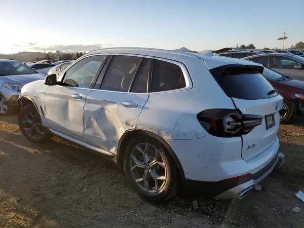 5UX53DP03N9K76183 2022 BMW X3 - Image 2