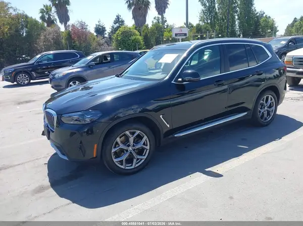 5UX53DP03N9M15325 2022 BMW X3 - Image 2