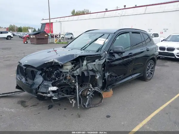 5UX53DP03N9M86752 2022 BMW X3 - Image 2