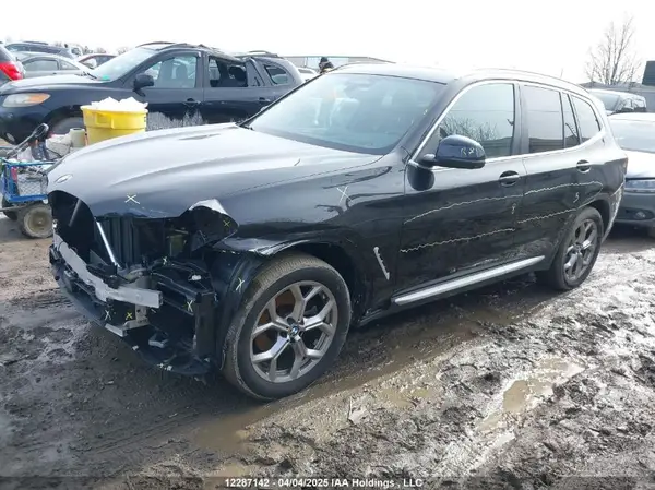 5UX53DP03P9S18979 2023 BMW X3 - Image 2