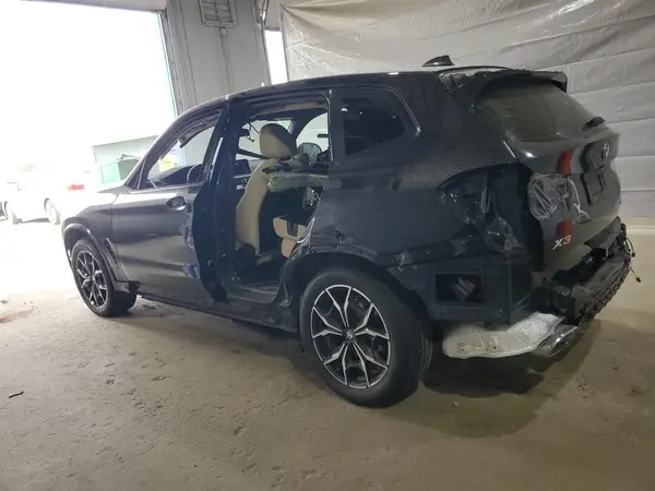 5UX53DP03R9V80572 2024 BMW X3 - Image 2