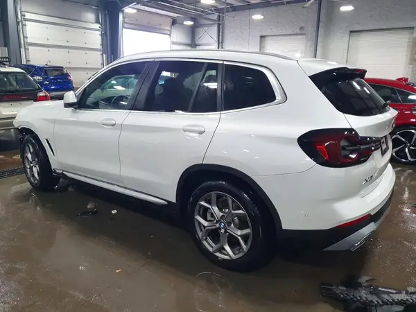 5UX53DP03R9W61815 2024 BMW X3 - Image 2