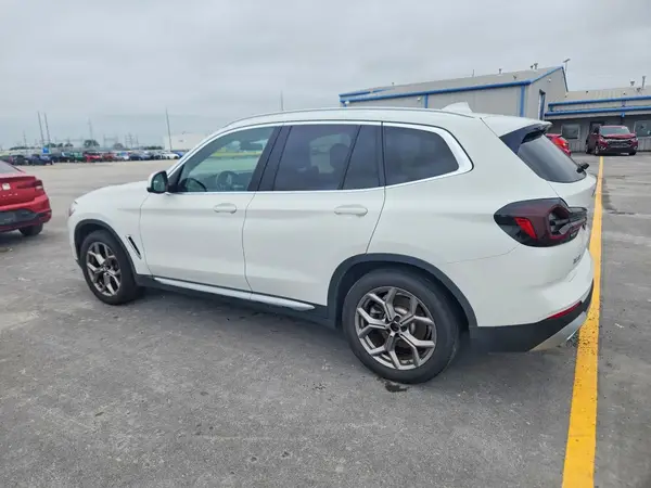 5UX53DP04N9H43260 2022 BMW X3 - Image 2