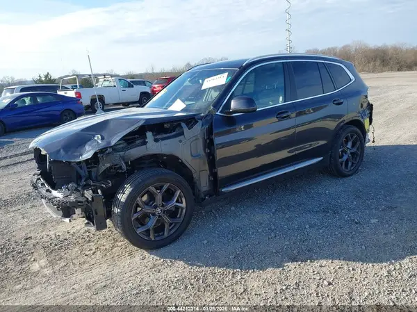 5UX53DP04N9H43484 2022 BMW X3 - Image 2