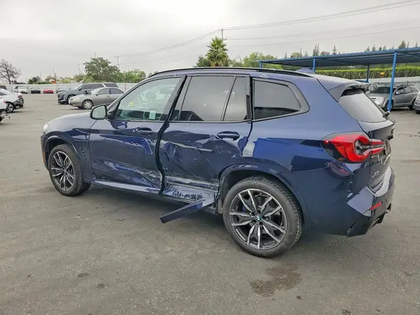 5UX53DP04N9J05460 2022 BMW X3 - Image 2