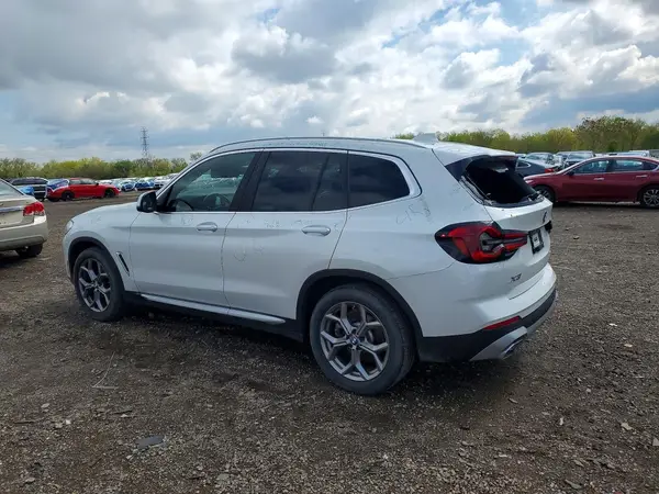 5UX53DP04N9J20928 2022 BMW X3 - Image 2
