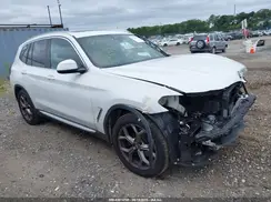 5UX53DP04N9J21058 2022 BMW X3