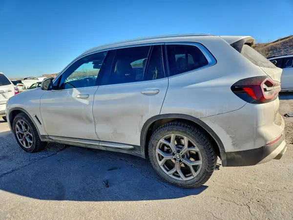 5UX53DP04N9J75265 2022 BMW X3 - Image 2