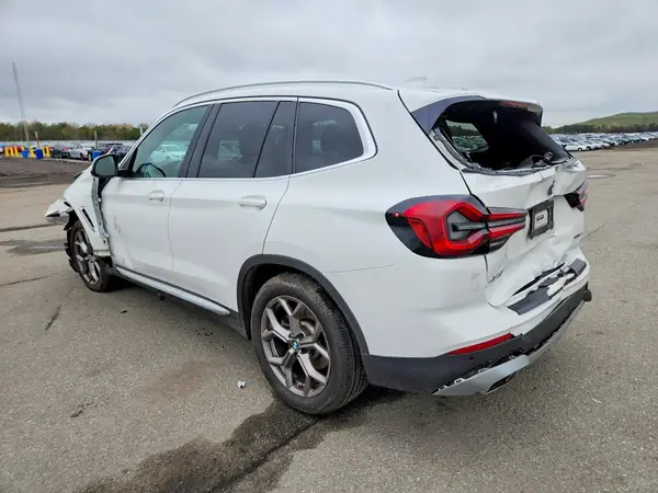 5UX53DP04N9J86430 2022 BMW X3 - Image 2