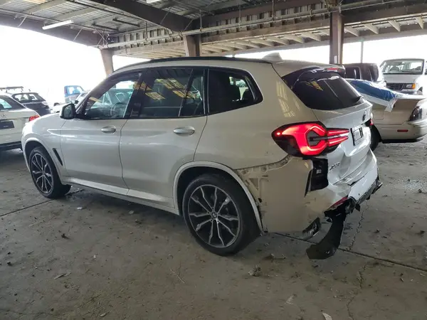 5UX53DP04N9K16042 2022 BMW X3 - Image 2