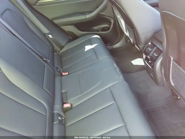 5UX53DP04N9K29891 2022 BMW X3 - Image 8