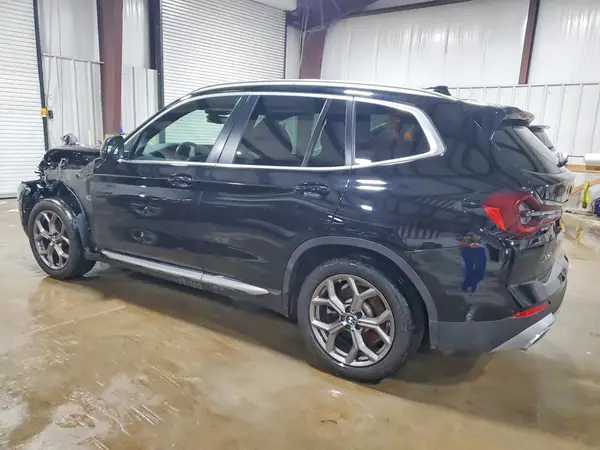 5UX53DP04N9K31947 2022 BMW X3 - Image 2