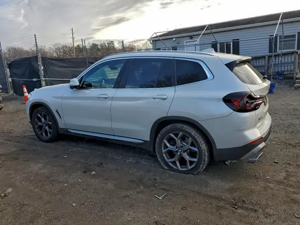 5UX53DP04N9K71865 2022 BMW X3 - Image 2