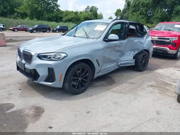 5UX53DP04N9K72157 2022 BMW X3 - Image 2